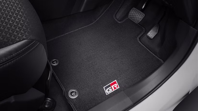 toyota-new-rush-karpet-dasar